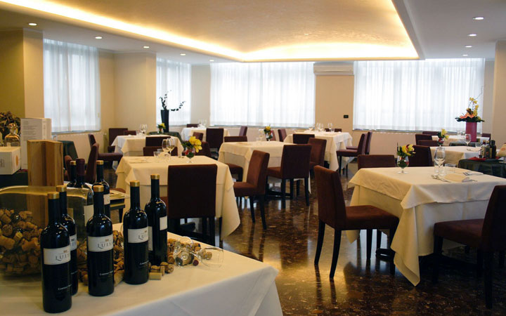 Eat&Wine bar ristorante - Art Hotel udine